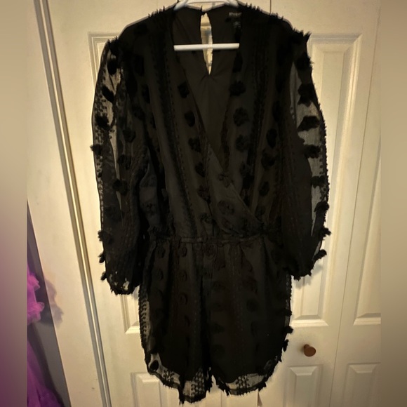 Ashley Stewart Belted Pompom Wrap Romper 18/20 - Picture 3 of 6